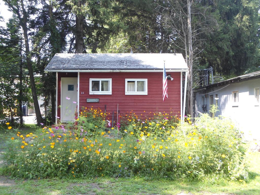 Flower Field Inn And Cottages Stroudsburg Eksteriør billede